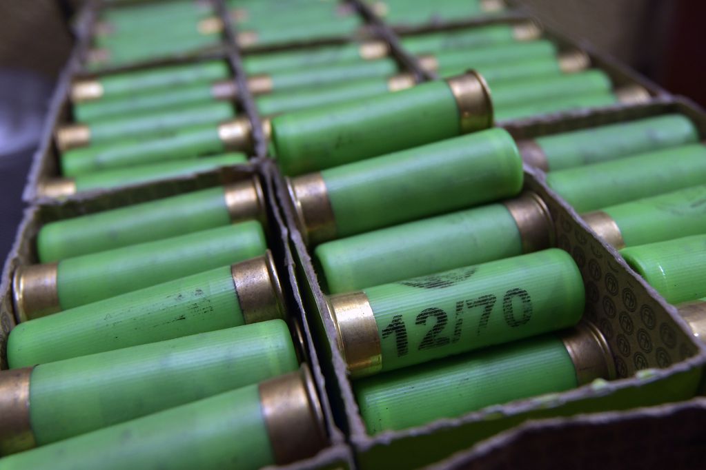 Detalle de las municiones calibre 12/70. Foto: Orlando Pelichotti / Los Andes