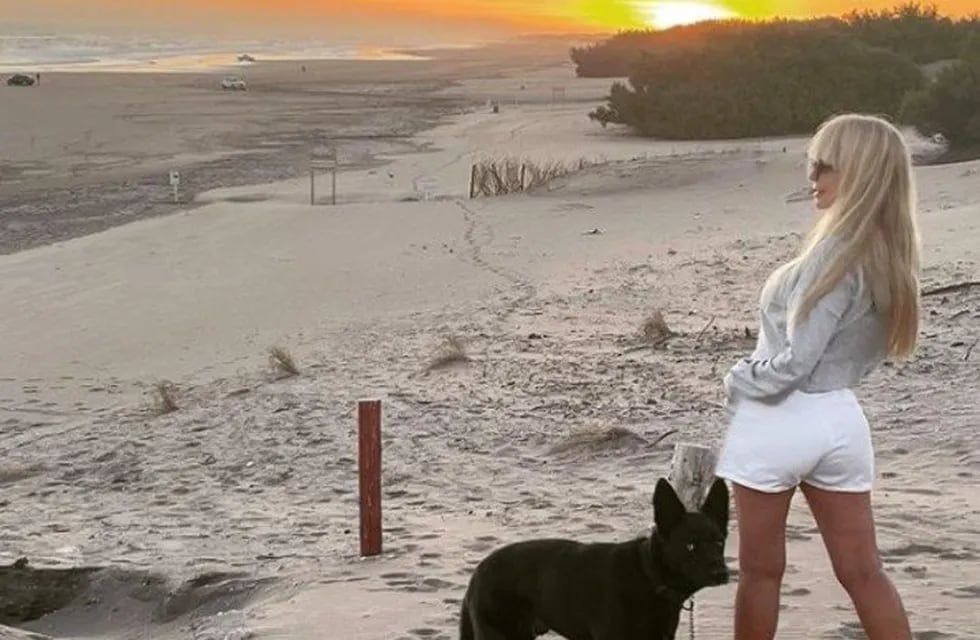 Graciela Alfano y su perro Beni