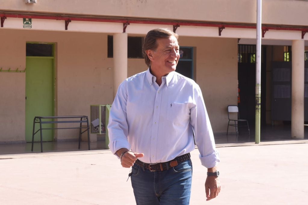 Rodolfo Suarez votó en Ciudad - Gentileza