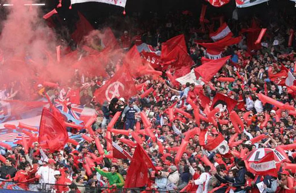 Los hinchas de Independiente podrán lucirse en las tribunas en el próximo clásico de Avellaneda. / Gentileza.