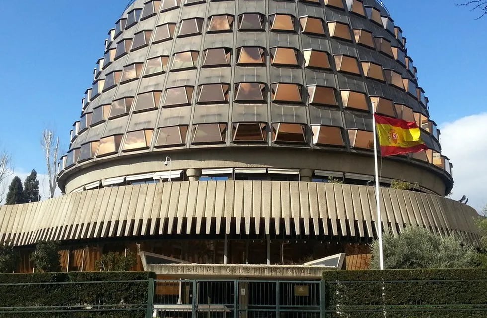 Una fake news sobre que el Tribunal Constitucional de España habia permitido el sexo oral como método de pago se hizo viral en los últimos días.