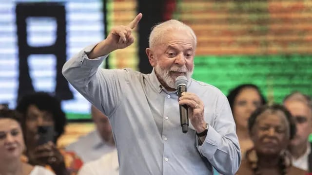Lula criticó la decisión del tribunal español sobre libertad de Daniel Alves tras la condena por violación