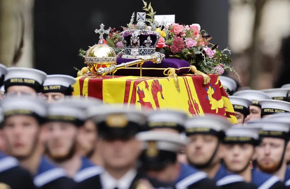 Más de 10.000 policías y militares custodiaron el funeral. EFE