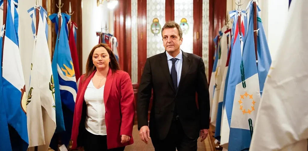 Cecilia Moreau junto al ministro Sergio Massa. Foto: Gentileza Clarín