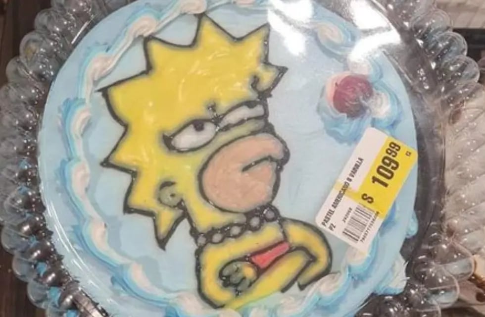 No soy un pastel, soy un monstruo”: encargó una torta de Lisa Simpson y la  que le entregaron se hizo viral