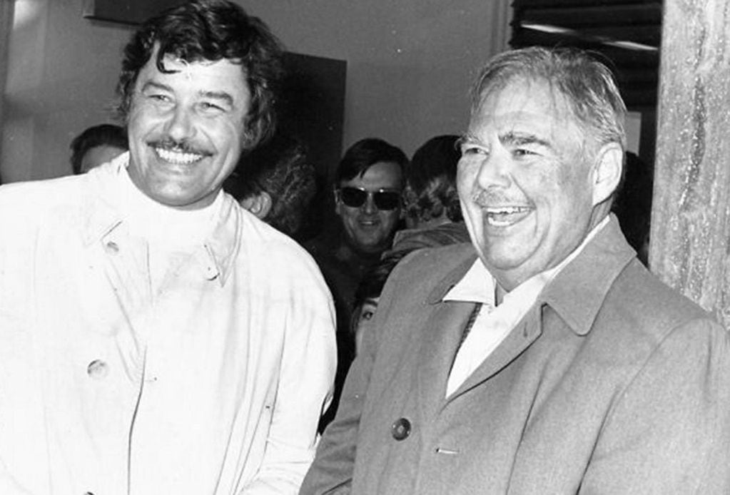 Guy Williams (El Zorro) y Henry Calvin (sargento García) en Argentina (1973) - Archivo