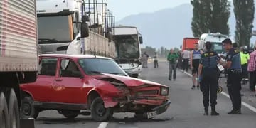 En el accidente intervinieron varios vehículos particulares. José Gutiérrez / Los Andes