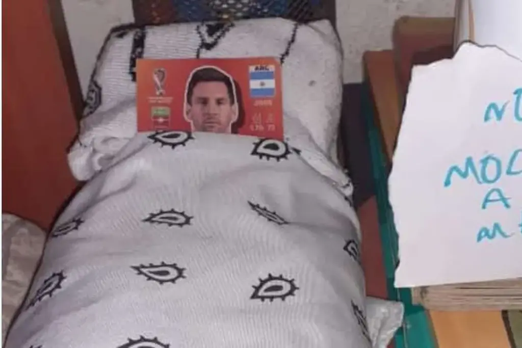 Le hizo una cama a Messi