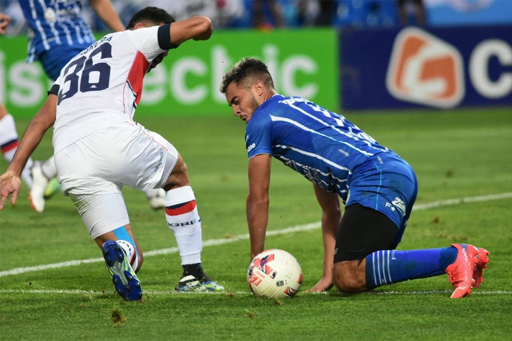 Godoy Cruz vs Tigre, por la Copa de la Liga Profesional de Fútbol. Foto: Mariana Villa / Los Andes