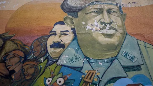 Mural de Hugo Chávez y Nicolás Maduro en Venezuela