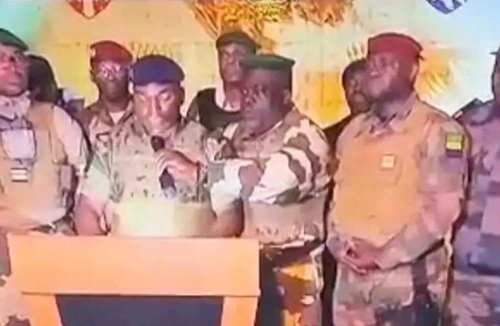Militares anunciaron la toma del poder en Gabón tras declarar fraudulentas las elecciones del fin de semana.