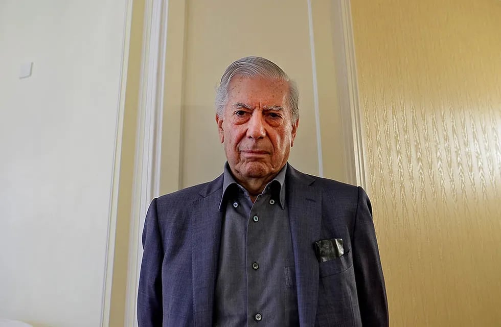Mario Vargas Llosa escritor peruano y ganador del Premio Nobel de Literatura.
