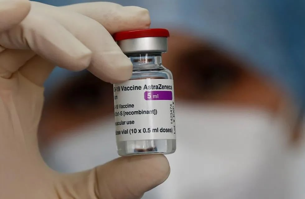 Reafirmaron el apoyo al uso de la vacuna de AstraZeneca, pese a los casos de trombosis (AP)