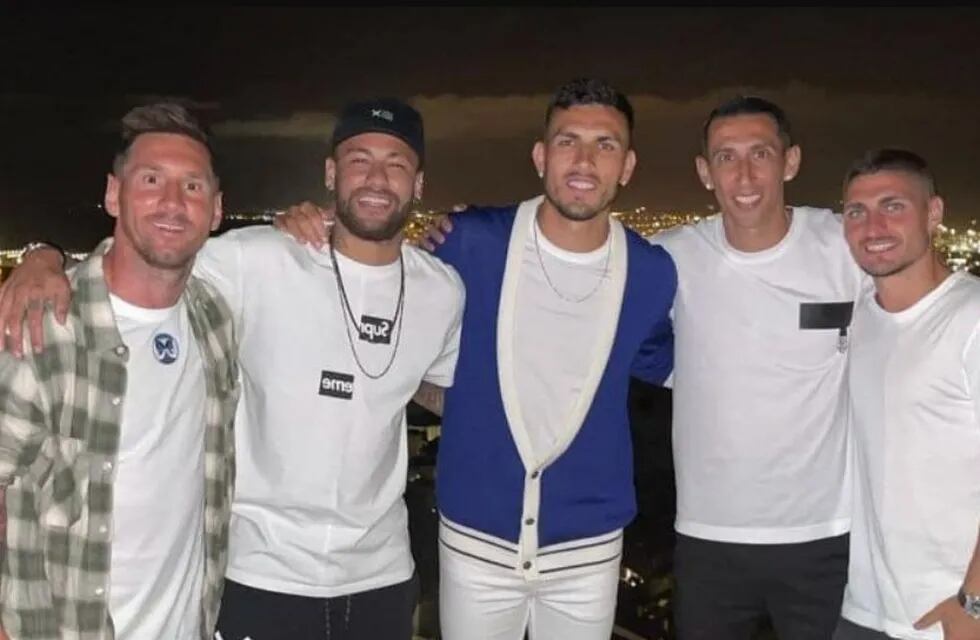 Messi junto a la estrellas del PSG: Neymar, Paredes, Di María y Verrati. La juntada de amigos fue horas antes de la noticia culé.