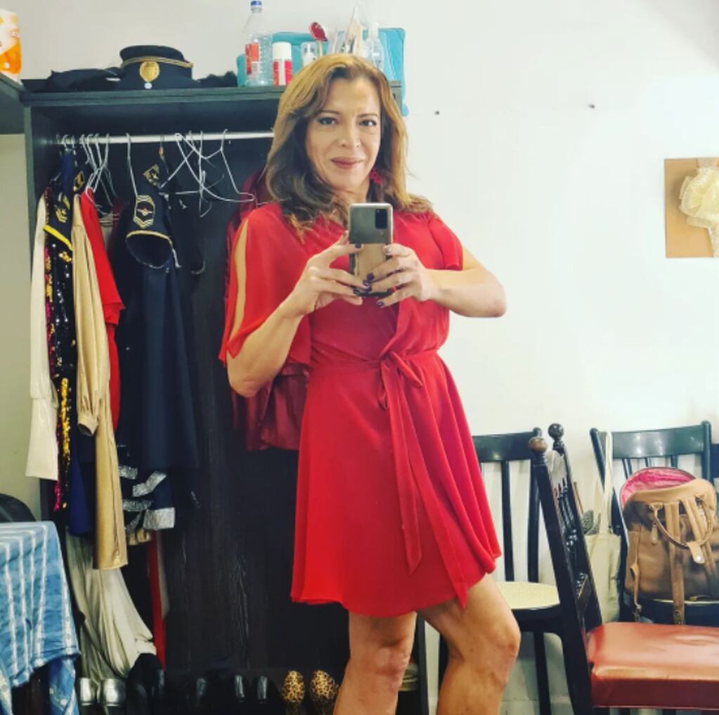 Lizy Tagliani deslumbró a sus fans con su vestido rojo