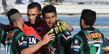 El Torito de Mataderos ganó 1-0 en su visita a Mitre. Los chubutenses golearon 3-0 a Flandria y el Gallito superó 1-0 a Santamarina.