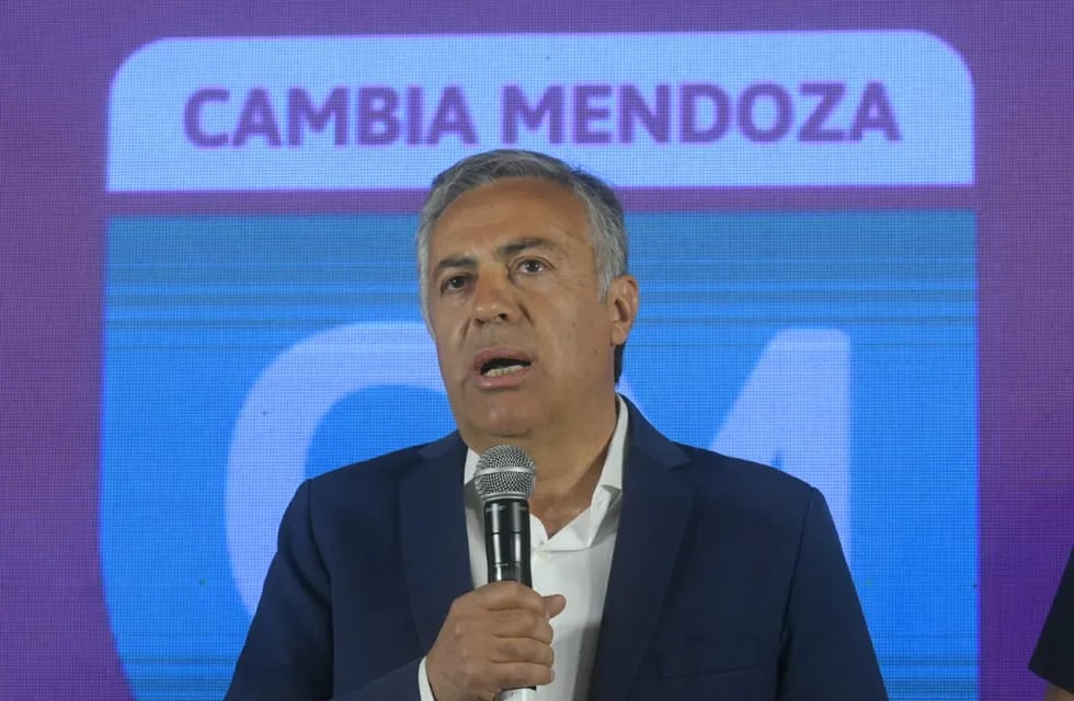 Alfredo Cornejo salió antes de tener datos oficiales para asegurar que se habían impuesto por amplio margen en Mendoza.
