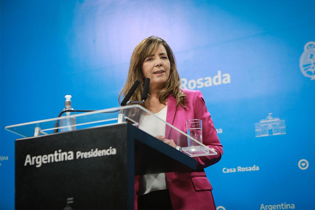 Gabriela Cerruti confirmó que habrá bono para jubilados en abril de 2022 (Presidencia)