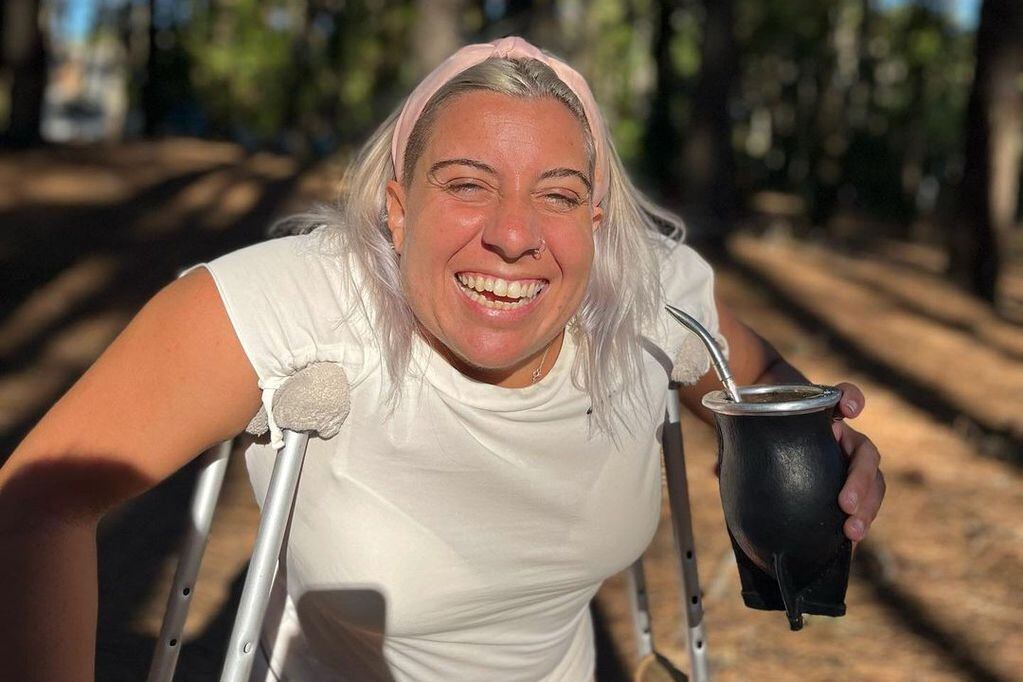Candelaria Storniolo, la joven víctima de un hecho de inseguridad en Córdoba. Le robaron su silla de ruedas. (Instagram @can_world)
