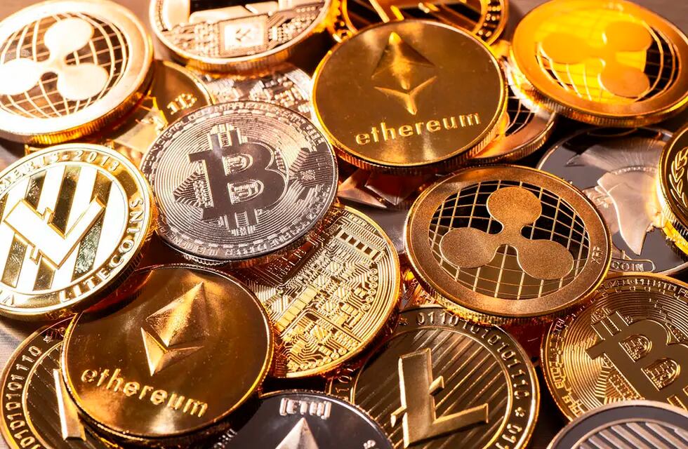 El Bitcoin y el Ethereum son las dos criptomonedas más comercializadas del mercado, llegando a mover cerca de medio millón de dólares por segundo durante las 24 horas del día.