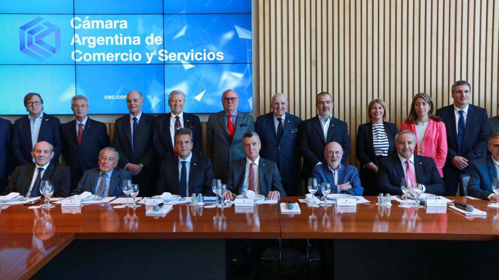 Massa criticó a los especuladores durante un encuentro con la Cámara Argentina de Comercio y Servicios (CAC). Foto: Prensa