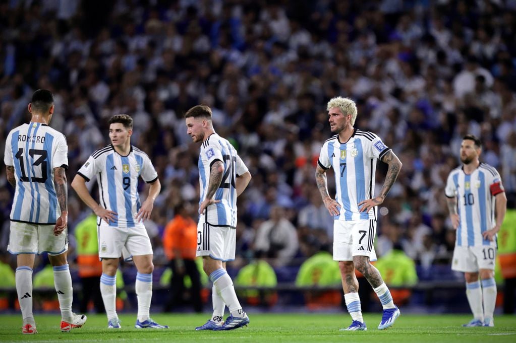 La selección, sin respuestas durante muchos pasajes del partido con Uruguay por las eliminatorias. 