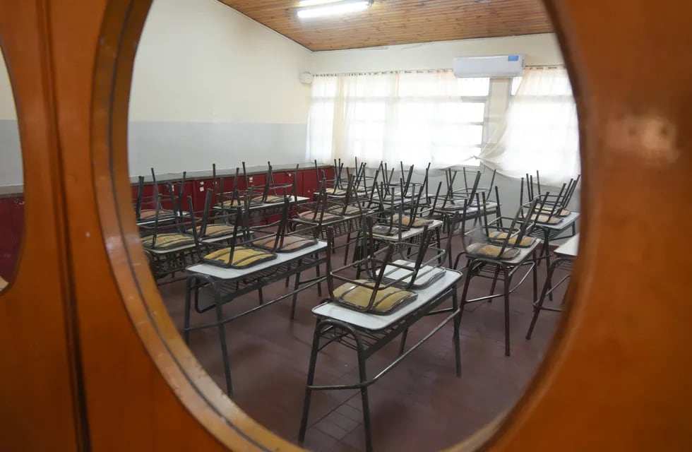 Por el aislamiento en pandemia, las aulas de los colegios permanecieron vacías durante 2020. / José Gutiérrez