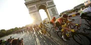 La carrera más importante del ciclismo mundial comenzará en agosto, mientras que el Giro de Italia y de España siguen firmes.