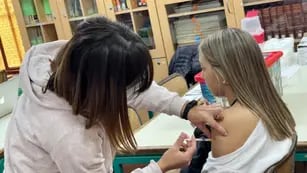 Más de 1000 estudiantes de las escuelas secundarias de la UNCUYO recibieron la vacuna anti-Covid-19.