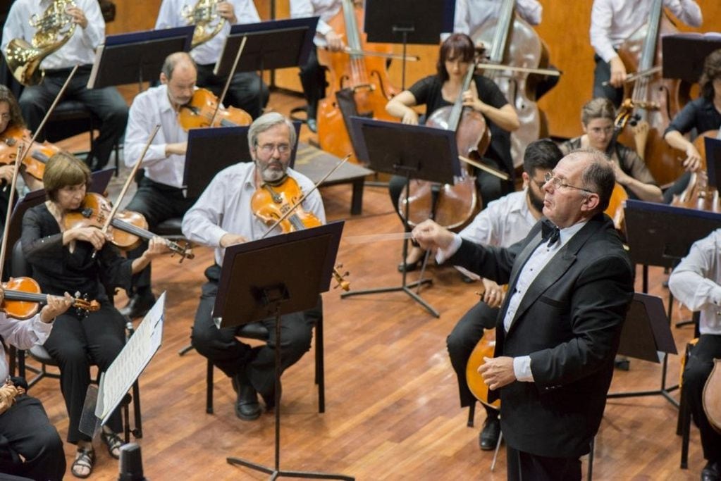 El programa, dirigido por Rodolfo Saglimbeni e interpretado por la Orquesta Sinfónica de la UNCuyo.