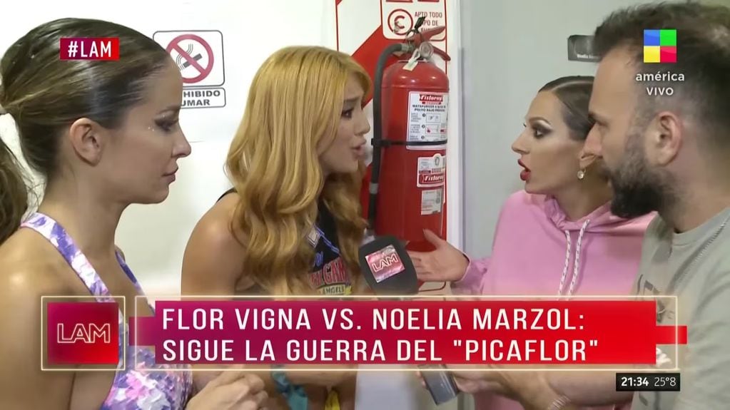 El picante cruce entre Flor Vigna y Noelia Marzol.