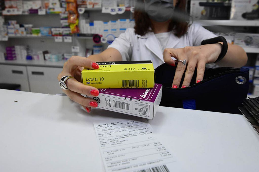 A veces las farmacias ponen trabas a la venta de medicamentos cuando el comprador es sospechoso. Foto: Mariana Villa / Los Andes