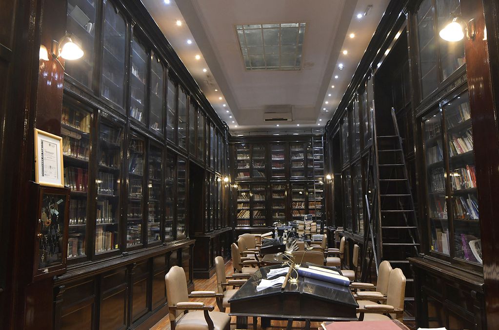 Biblioteca Pública Legislativa, y la sala de lectura  “Fernández Sagaz
Foto:  Orlando Pelichotti