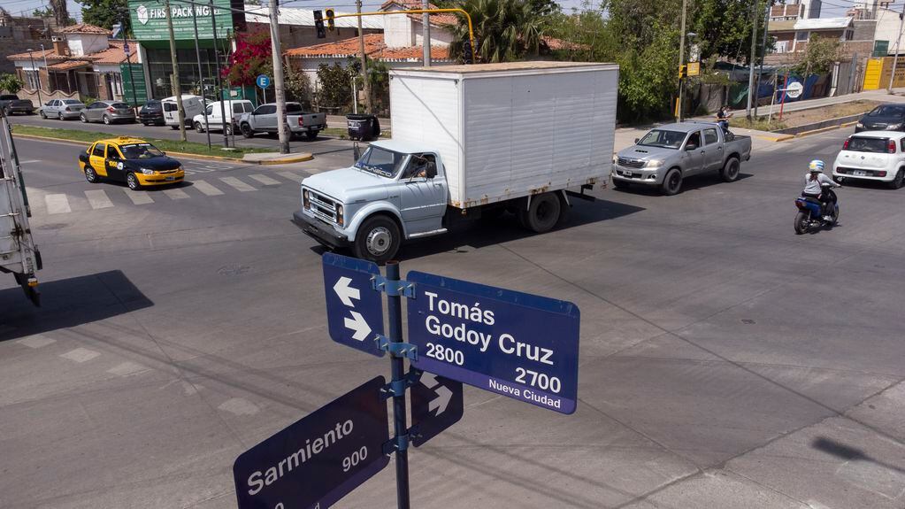 La falta de semáforos ocasiona numerosos accidentes viales en la zona. Foto: Claudio Gutiérrez / Los Andes
