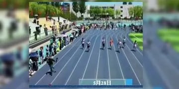 Insólito: un camarógrafo corrió más rápido que los atletas que estaba grabando y el video se volvió viral