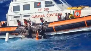 Tragedia en el Mar Mediterráneo: un naufragio dejó al menos 41 personas muertas cerca de Italia