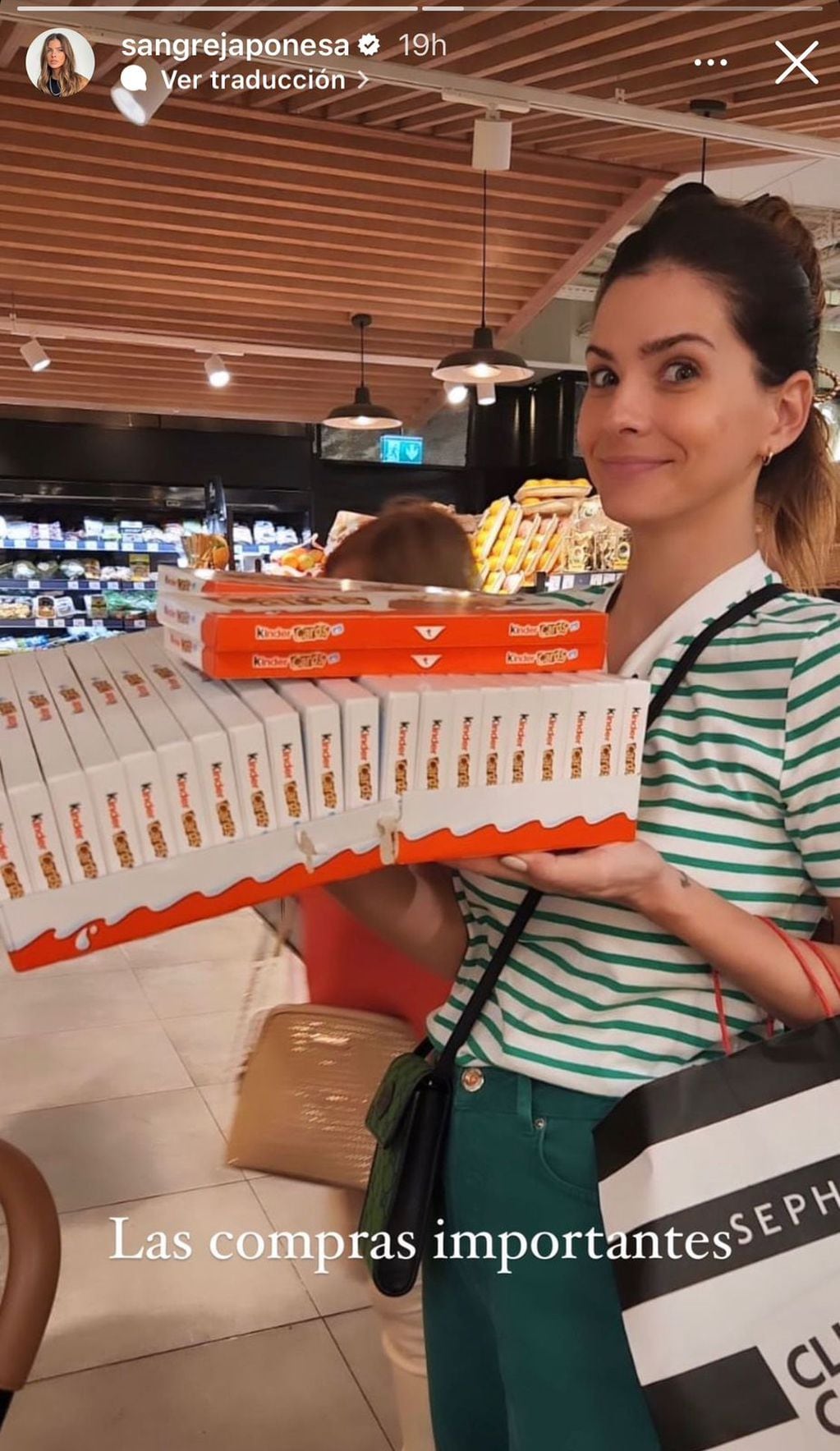 La China Suárez mostró la cantidad de chocolates que compro en su viaje.