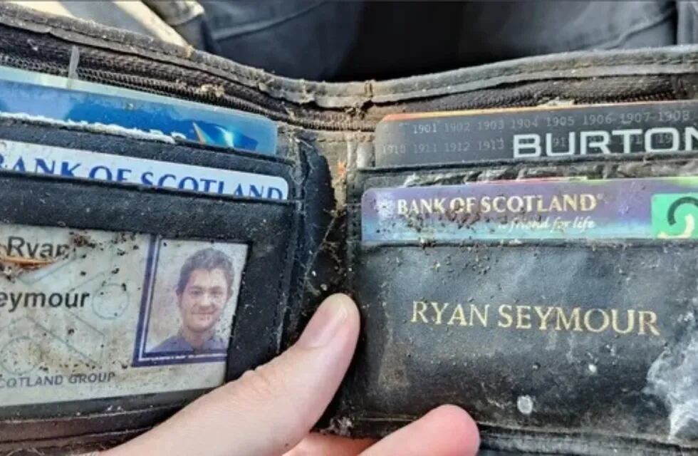 Ryan Seymour sufrió un robo en 2001 en el que le robaron la billetera y hace un mes se la devolvieron de manera anónima.