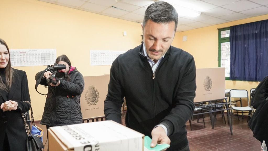 Luis Petri votó en una escuela de San Martín - Gentileza