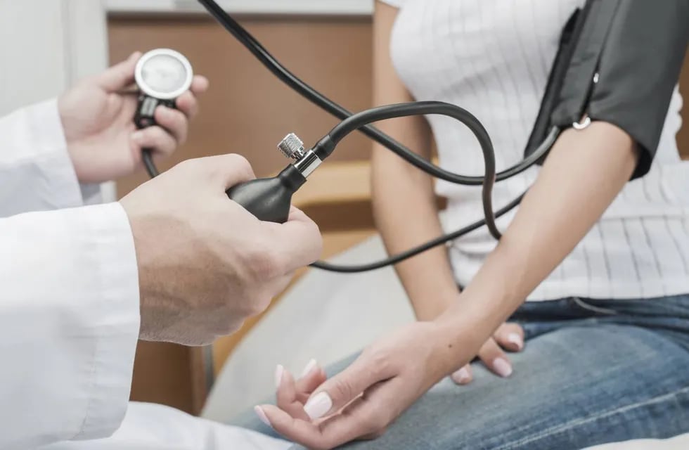 A 8 de cada 10 pacientes no se les mide la presión arterial en la consulta médica en Mendoza