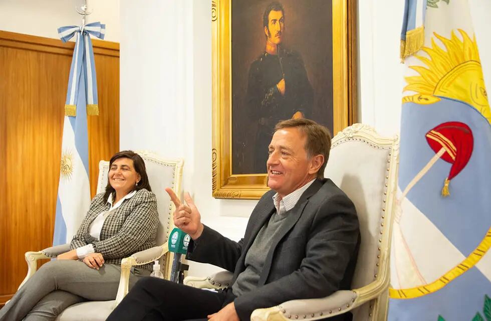 El Gobernador Rodolfo Suárez y la Ministra de Cultura y Turismo de la Provincia Mariana Juri.