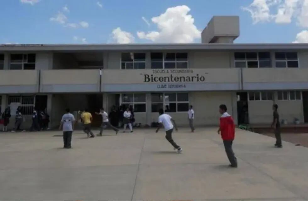 Escuela Bicentenario - Foto El Imparcial
