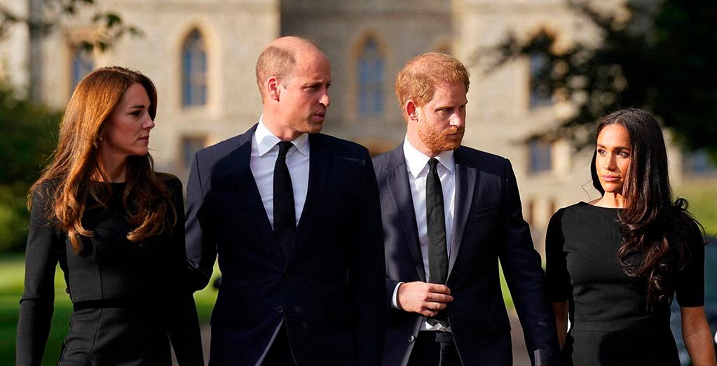 Príncipes Harry y William juntos