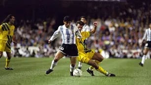 Argentina vs Australia: el milago de “Ba-Ba” en el repechaje, el ruego a Maradona y el “café veloz”. Foto: Twitter @clubhilosfutbol