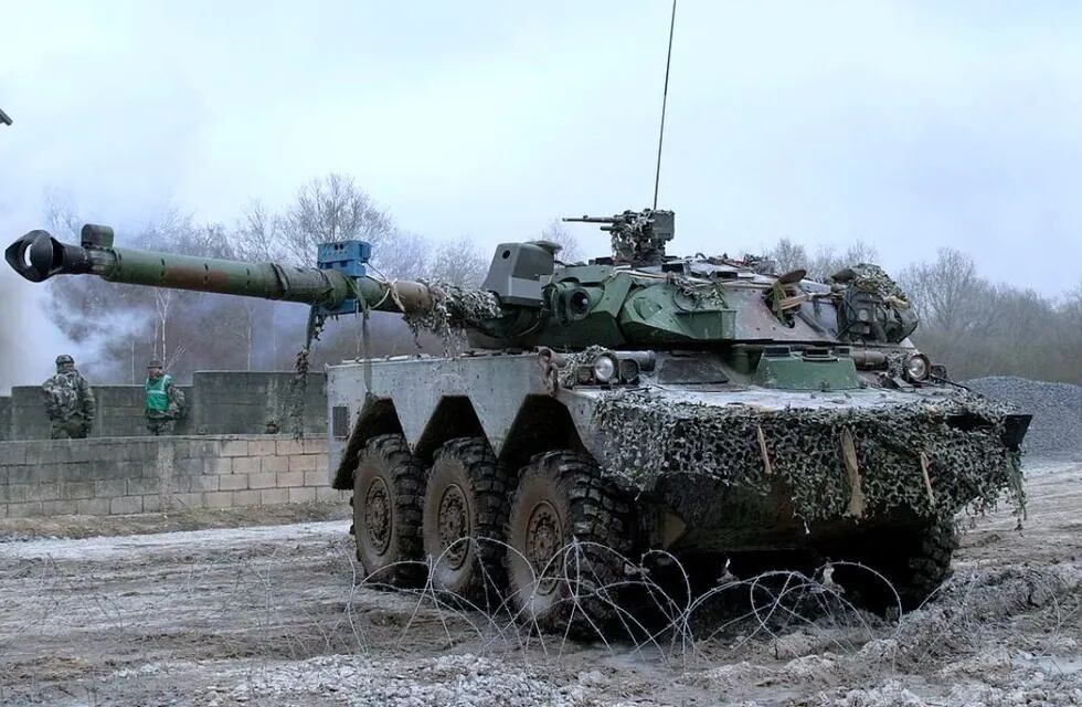 Francia enviará tanques de combate ligeros AMX-10 a Ucrania.