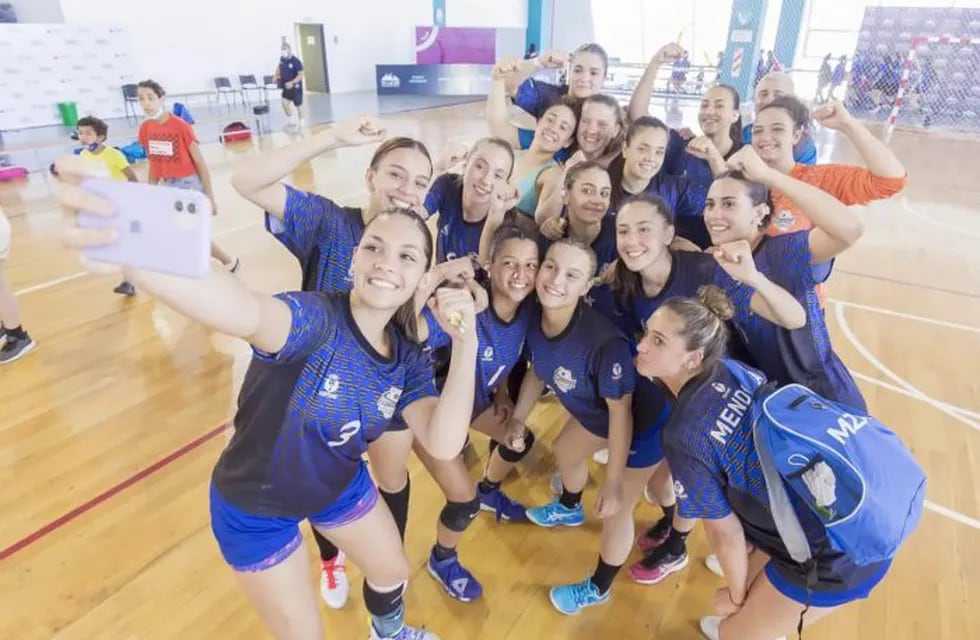Oro para el handball de Mendoza en los Binacionales, al igual que la selección mendocina de básquet femenino. /Gentileza