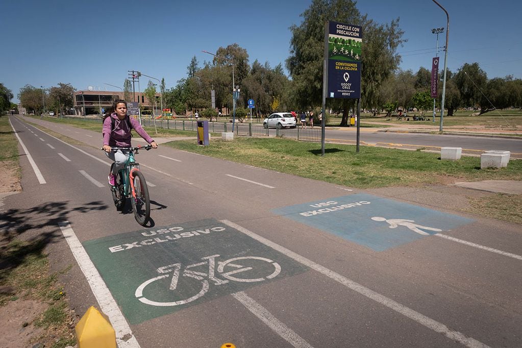 Lugares para recorrer en bicicleta.
Ciclovía de Godoy Cruz, Parque San Vicente. 
Foto Ignacio Blanco / Los Andes