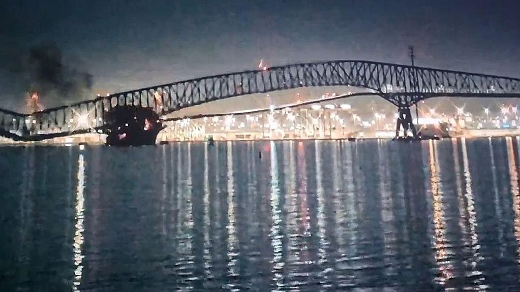 Un barco derrumbó el puente de Baltimore.