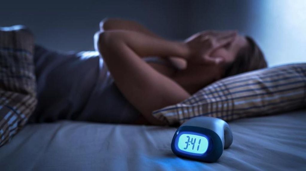 Dormir menos de 5 horas aumentaría el riesgo de sufrir depresión.

