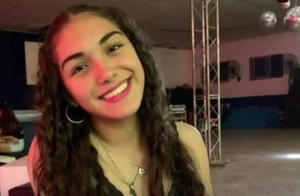 Lara Barrios (19) murió aplastada por un árbol en su casa de Bella Vista, Corrientes